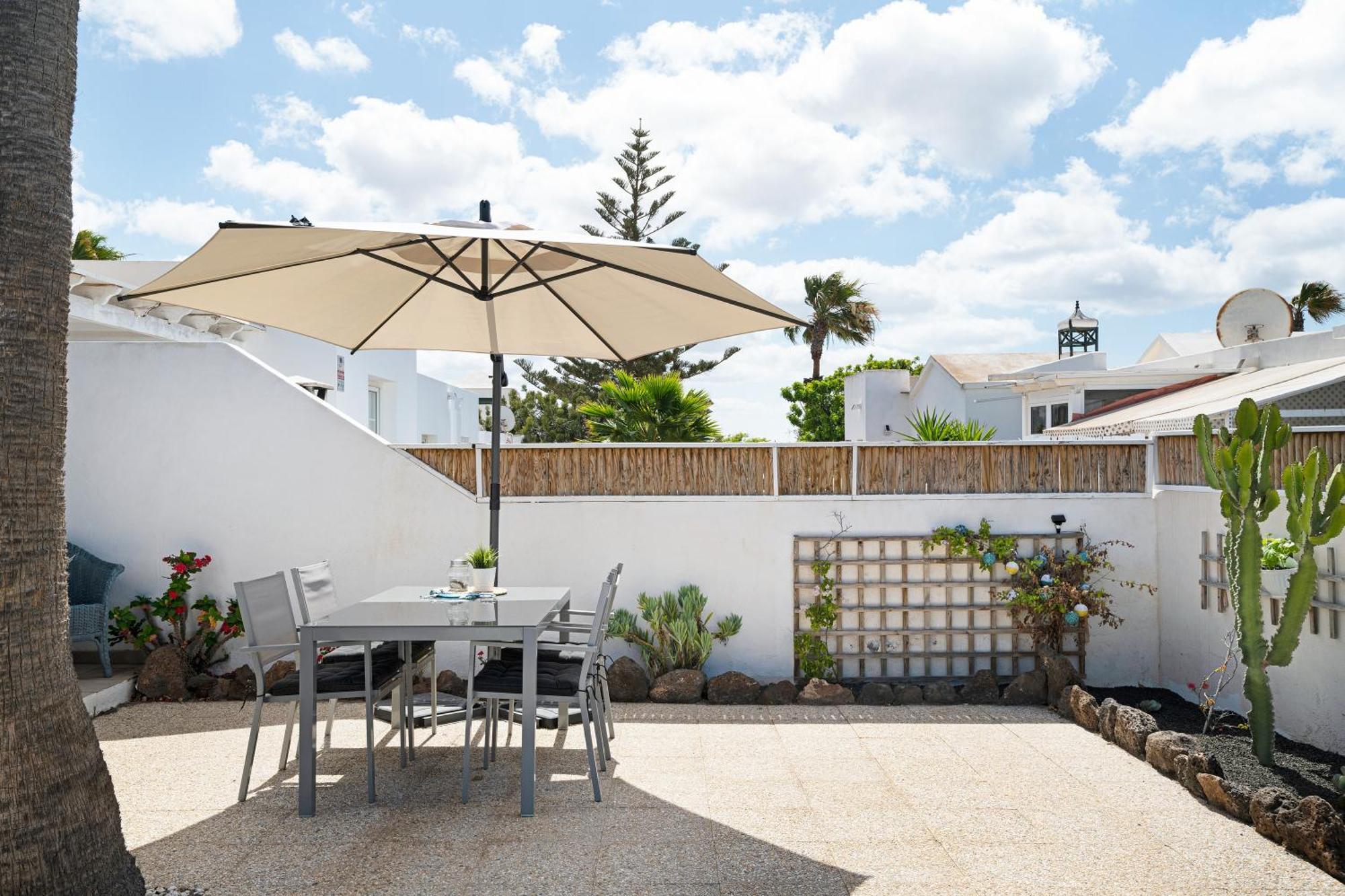Hotel Mi Casita Playa Blanca  Exterior foto